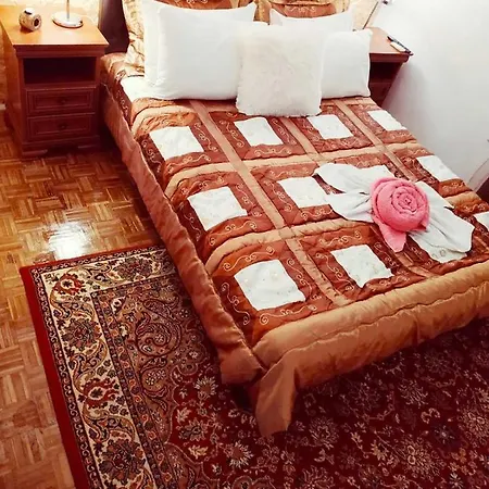 Sweet Apartment *
